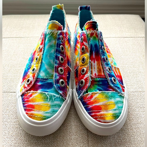 Tie Dye Blowfish Sneakers - Picture 4 of 7
